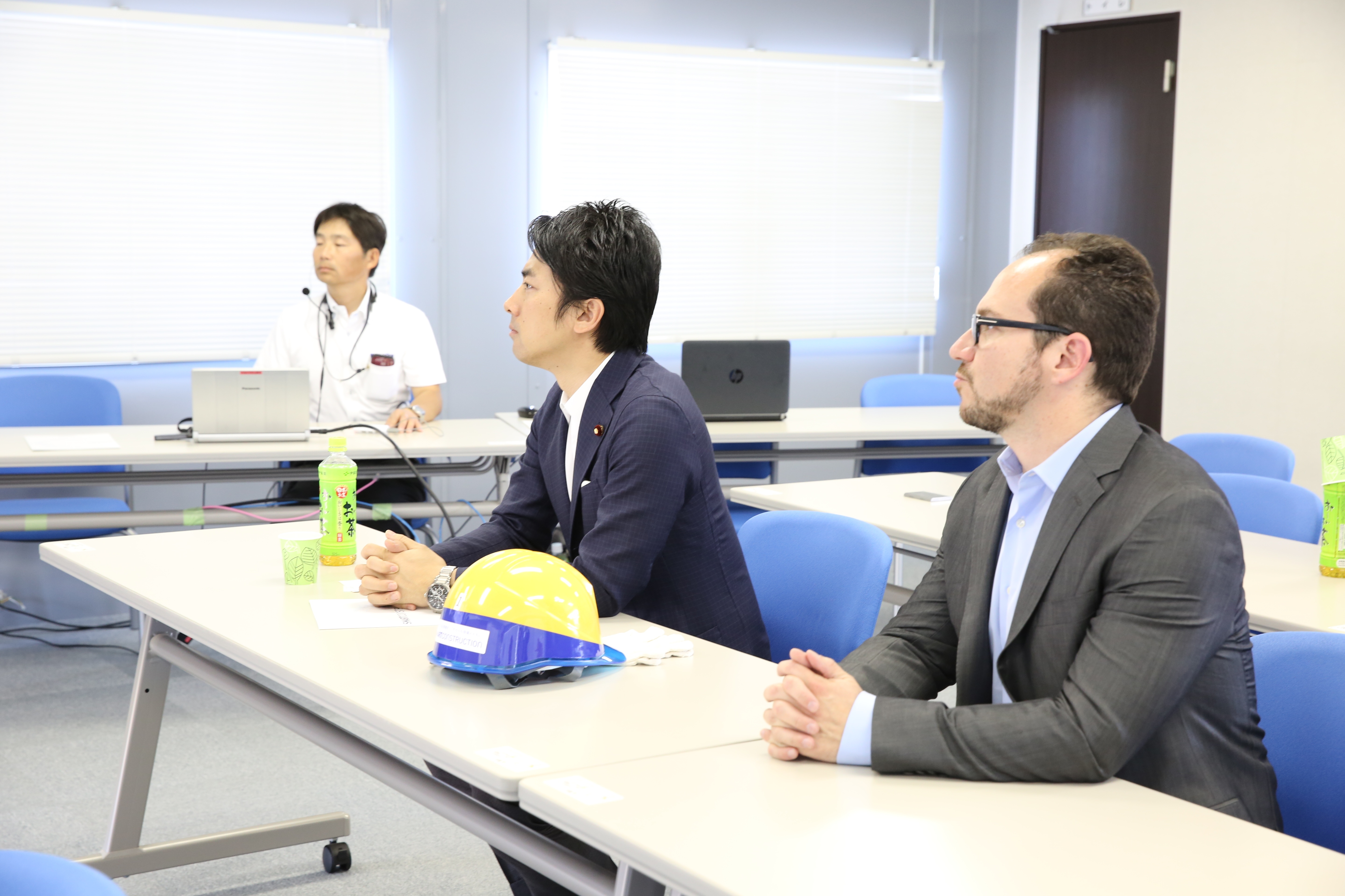 Prospective PM of Japan, Shinjirō Koizumi, with Skycatch CEO, Christian Sanz 